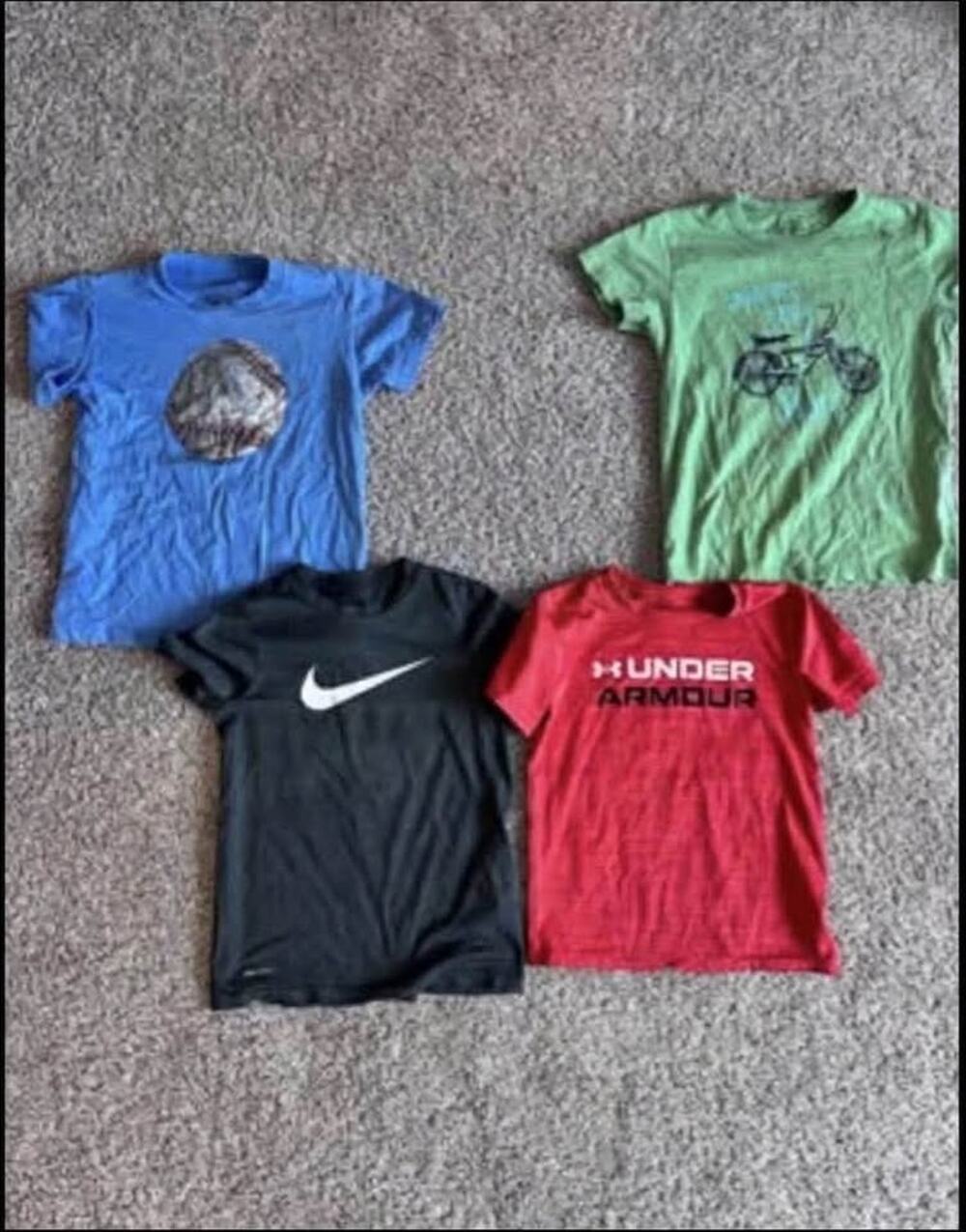 Boys T-Shirt Lot Size 7 / Small (Nike, Mini Boden, Under Armour)